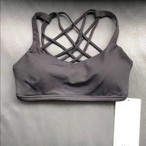 Black lululemon sports bra
